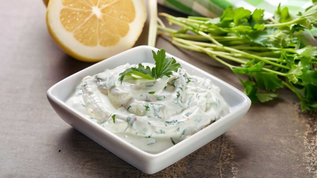 best-world-cuisine-Greek-Easy-Tzatziki-Dip